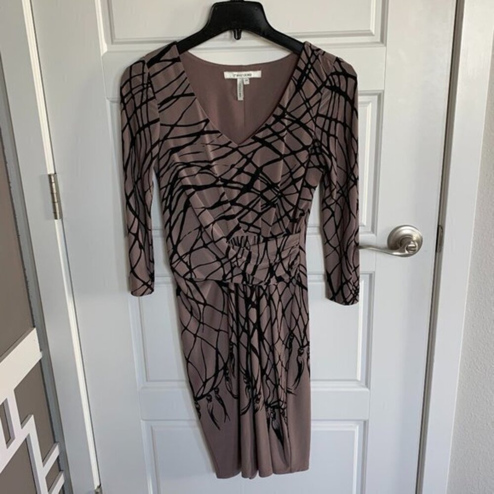 FIGURE HUGGING Max and Cleo Gabrielle Dress